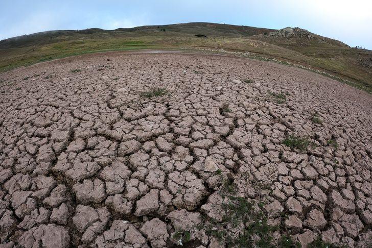 Gümüşhane'de kahreden görüntü! Dipsiz Göl “Dipsiz Çöl” oldu G1