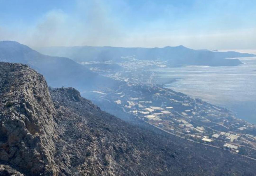 Yangından etkilenen vatandaşlar i&ccedil;in 11 milyon TL'lik kaynak aktarılacak
