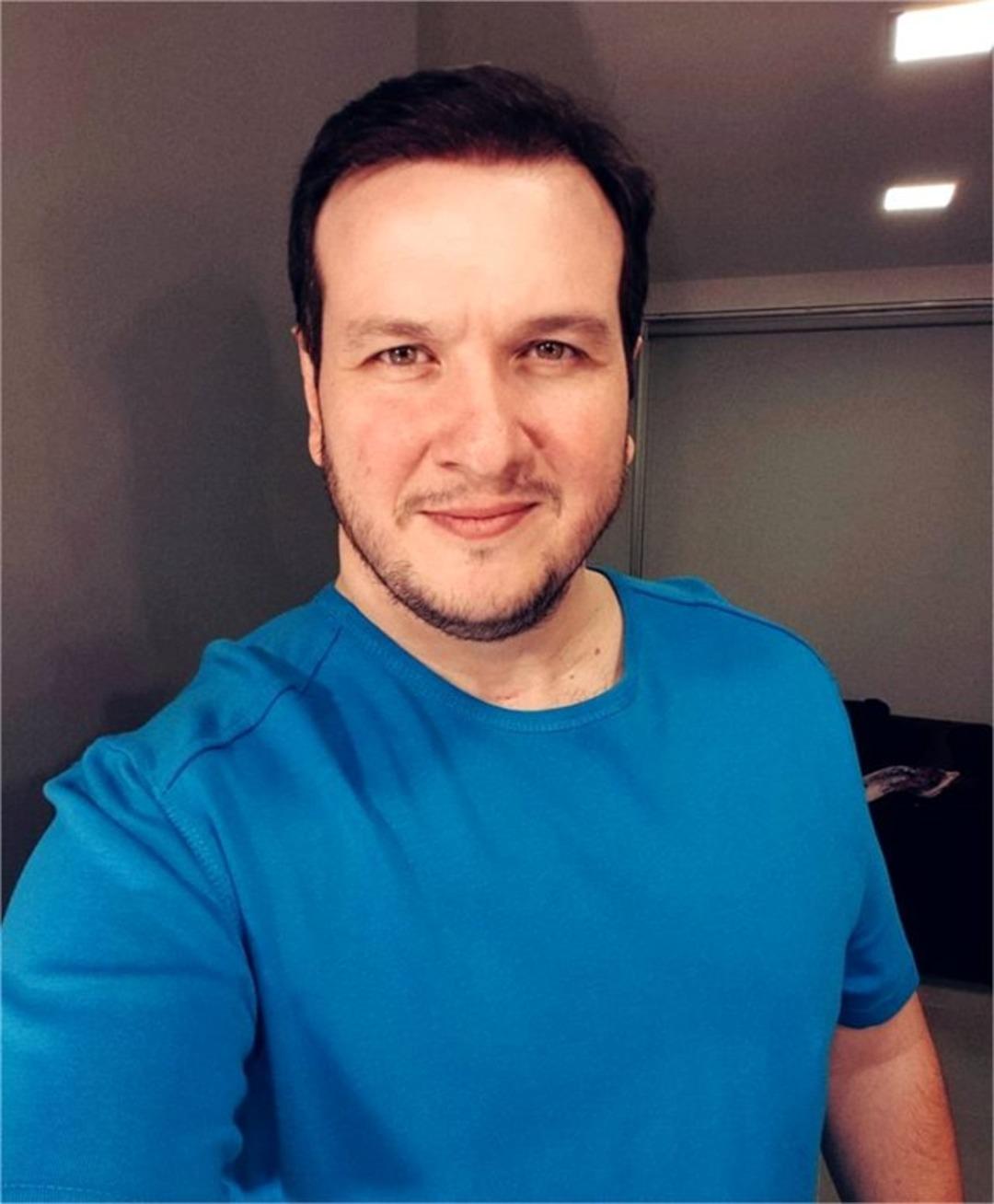 Şahan G&ouml;kbakar kimdir, ka&ccedil; yaşında? Şahan G&ouml;kbakar nereli ve eşi kimdir?