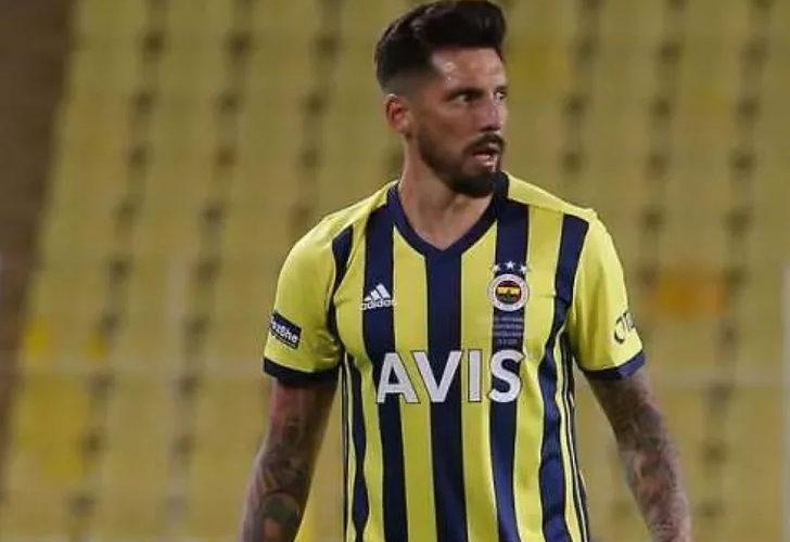 Fenerbahçe, Jose Sosa’nın sözleşmesini feshediyor!