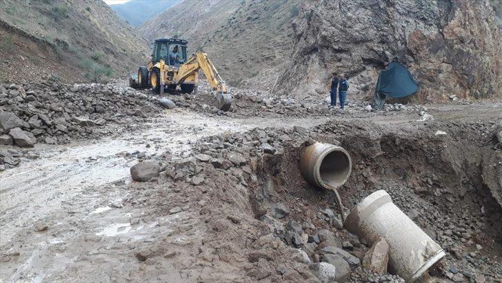 Van'da belediye ekiplerinin sel bölgesindeki çalışmaları sürüyor G1