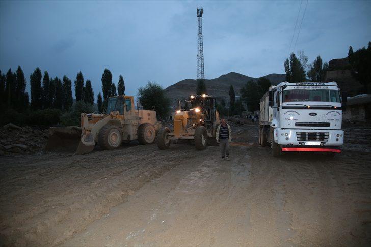 Van'da belediye ekiplerinin sel bölgesindeki çalışmaları sürüyor G2