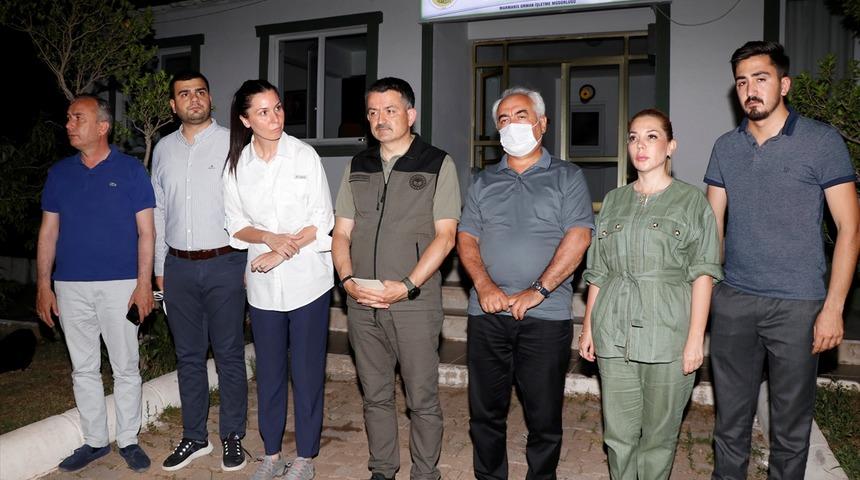 Bakan Pakdemirli, Muğla'da havadan inceleme yaparak orman yangınları hakkında bilgi verdi: