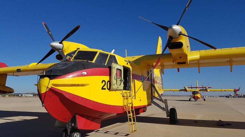 Avrupa Birliği, T&uuml;rkiye'deki yangınlara m&uuml;dahale i&ccedil;in &uuml;&ccedil; u&ccedil;ak g&ouml;nderiyor