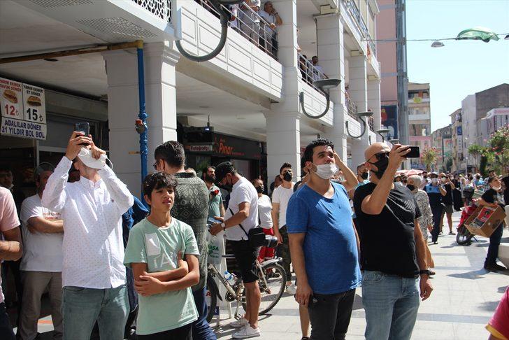 Kocaeli'de mağazanın çatısında çıkan yangın hasara yol açtı G2