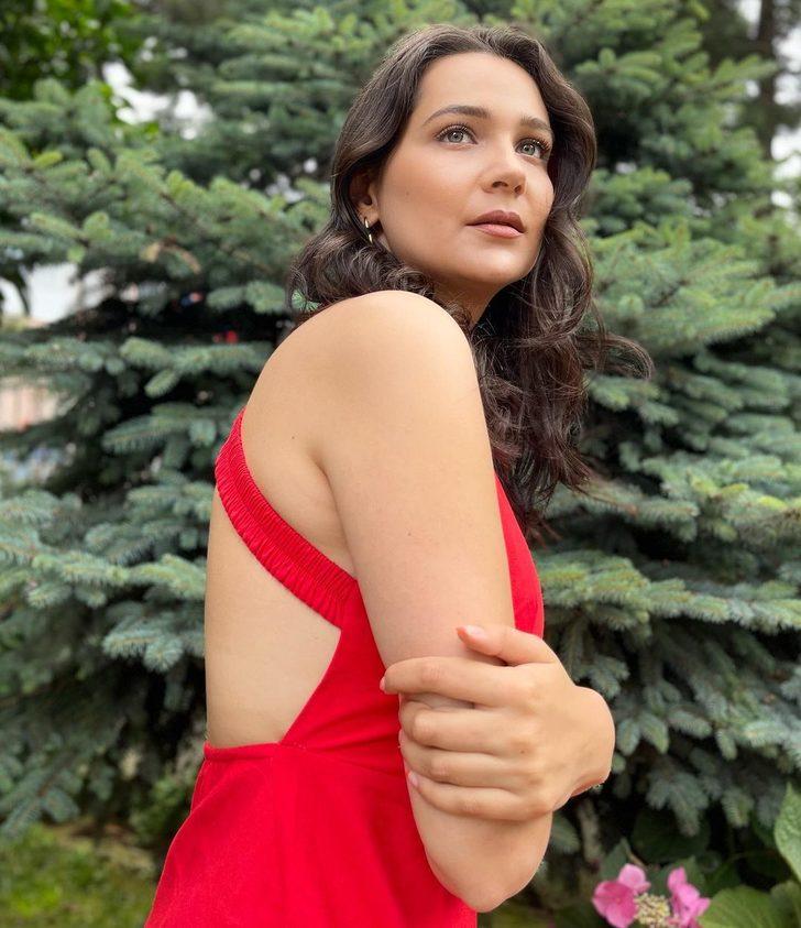 Gönül Dağı dizisinin 'Dilek'i Gülsim Ali İlhan güzelliğiyle büyüledi! O fotoğraflar beğeni rekoru kırdı... G3