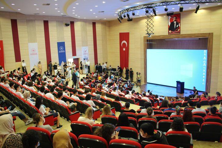 Antalya'da üstün zekalı öğrencilerin katılacağı 4 haftalık yaz kampının açılış toplantısı yapıldı G1