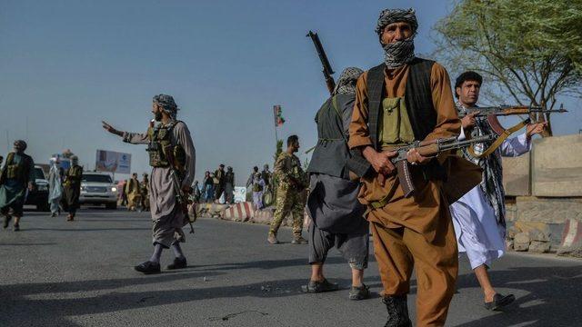 Afganistan Cumhurbaşkanı Gani: &Uuml;lkedeki durumdan, birden &ccedil;ekilme kararı alan ABD sorumlu 1