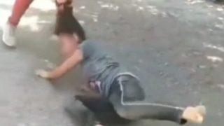 Dehşete düşüren anlar! Önce saçından tutup sürüklediler, sonra tekme tokat dövdüler