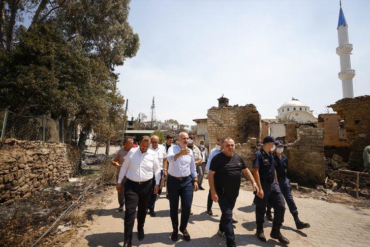 Bakan Karaismailoğlu, Manavgat'taki yangının etkili olduğu mahallelerde incelemede bulundu: G3