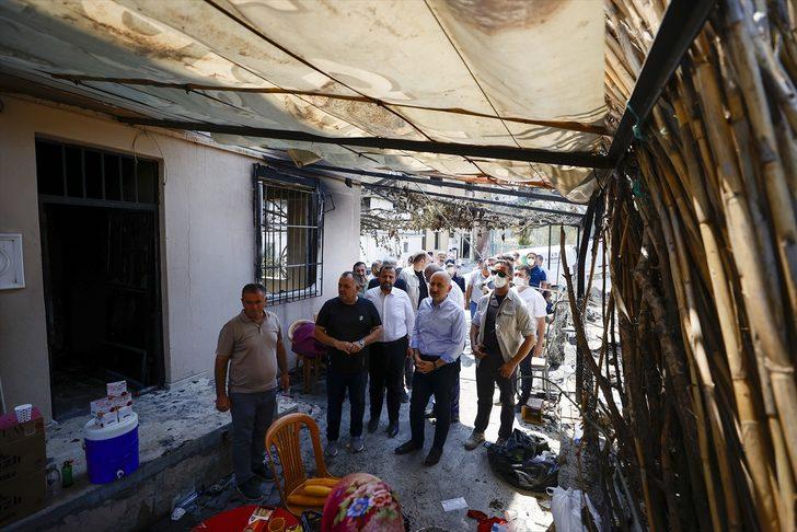 Bakan Karaismailoğlu, Manavgat'taki yangının etkili olduğu mahallelerde incelemede bulundu: G5