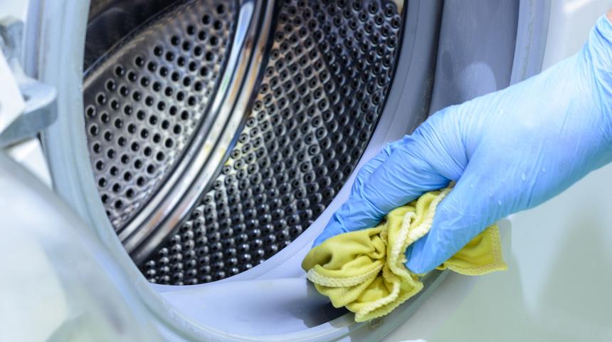 Çamaşır makineniz erken bozulmasın! Bulaşık tableti ve elma sirkesini alıp hemen...