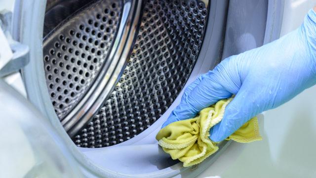 Çamaşır makineniz erken bozulmasın! Bulaşık tableti ve elma sirkesini alıp hemen...