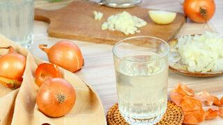 Soğanın suyunu mutlaka değerlendirin! Cilt sağlığından kalp hastalıklarına inanılmaz faydaları var...