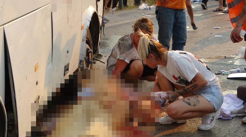 En acı an! Ölen yakınının dakikalarca yüzünü okşadı