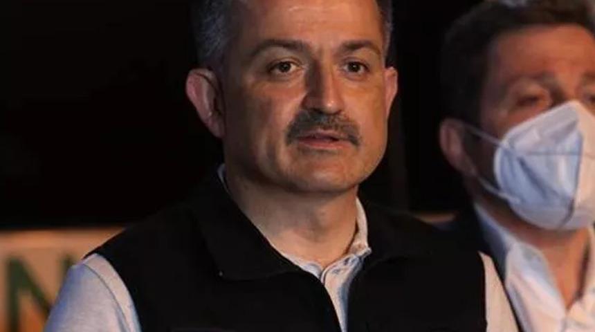 Bakan Pakdemirli yangınlarla ilgili son durumu açıkladı