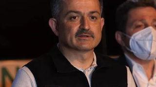 Bakan Pakdemirli yangınlarla ilgili son durumu açıkladı