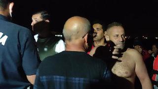 Sesini sahildekilere duyurmayı başardı, ölümden döndü