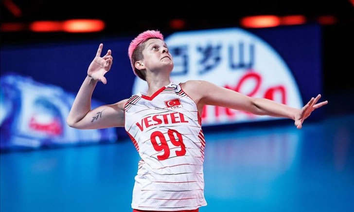 Voleybolcu Ebrar Karakurt kimdir? Ebrar Karakurt kaç yaşında ve nereli? G4