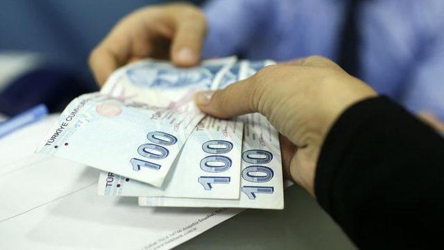 Emekliler dikkat: Bankalarda promosyon yarışı başladı! Hangi banka emekliye ne kadar promosyon veriyor?