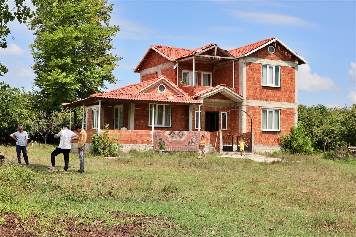 Samsun'da k&ouml;peğin saldırısına uğrayan kişi yaralandı