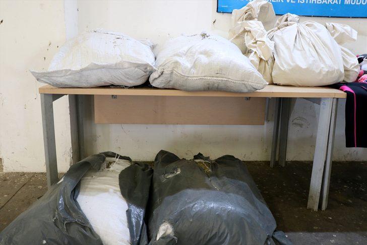 Kapıkule'de uyuşturucu, külçe altın ve kaçak eşya ele geçirildi G2