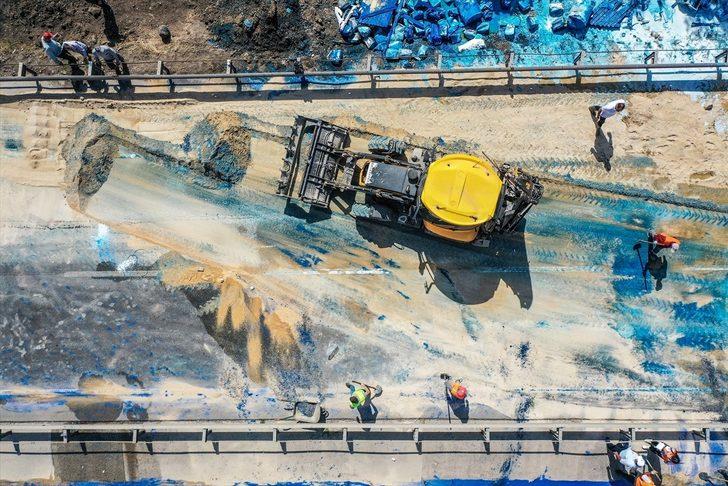 GÜNCELLEME - Bursa'da iki tırın çarpıştığı kazada bir kişi yaralandı G4