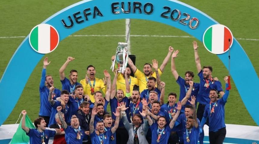 EURO 2020 finali: İtalya İngiltere'yi penaltılarda yenerek Avrupa Futbol Şampiyonu oldu