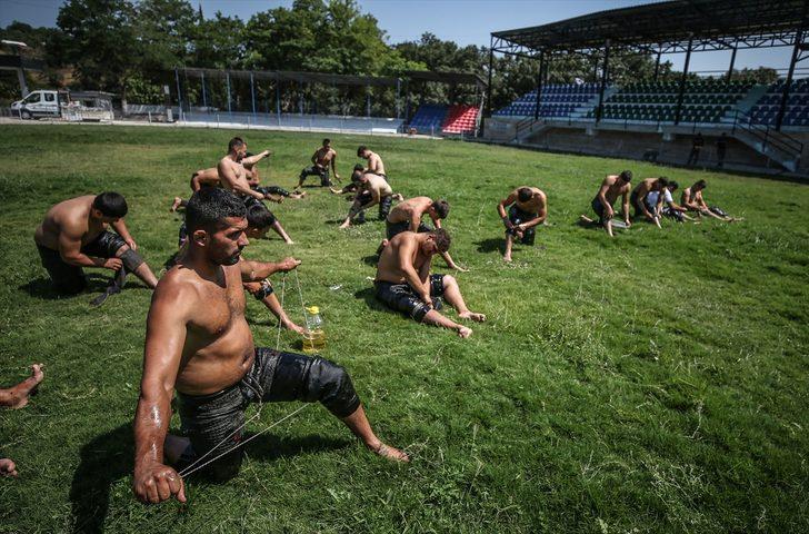 Balıkesir'de güreşecek Kurtdereli Mehmet Pehlivan'ın torunları, altın kemer için kıyasıya çalışıyor G4