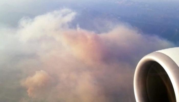 Manavgat'taki büyük yangın, yolcu uçağından böyle görüntülendi