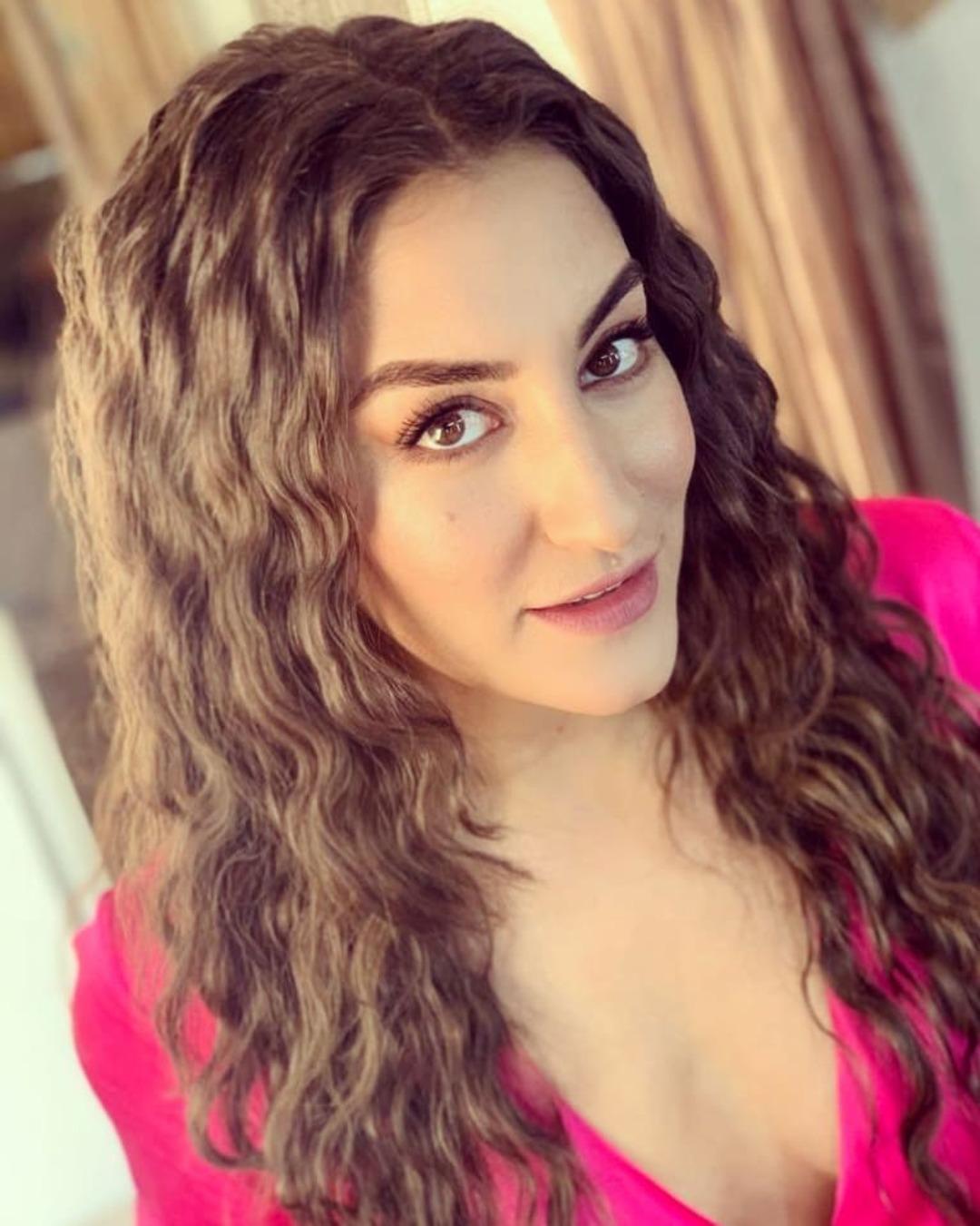 İşte Doğduğun Ev Kaderindir dizisinin 'Emine'si... Naz G&ouml;ktan'ın eski hali ortaya &ccedil;ıktı!