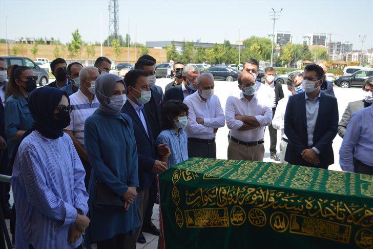 DEVA Partisi Genel Başkanı Babacan'ın kayınpederinin cenazesi Afyonkarahisar'da toprağa verildi G2