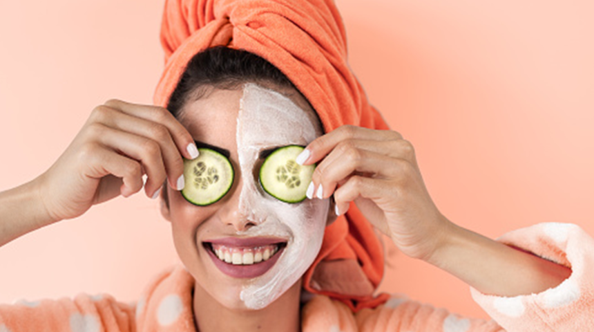 Güneşte yanıp hassaslaşan tenler için rahatlatıcı doğal maske önerileri