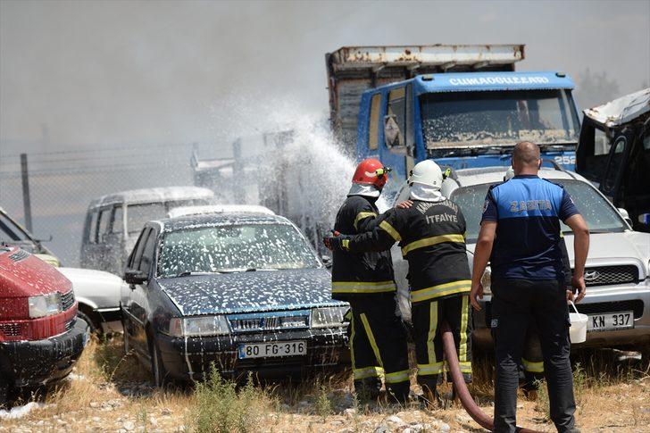 GÜNCELLEME 2 - Kahramanmaraş'ta yediemin hurda araçların bulunduğu alanda çıkan yangın kontrol altına alındı G2