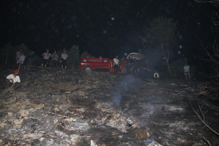 Manisa'da zeytinlik alanda çıkan yangın söndürüldü G2