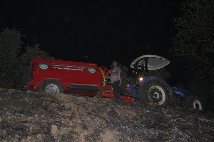 Manisa'da zeytinlik alanda çıkan yangın söndürüldü G5