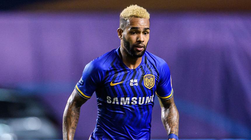 Beşiktaş'ın anlaştığı Alex Teixeira İstanbul'a geliyor