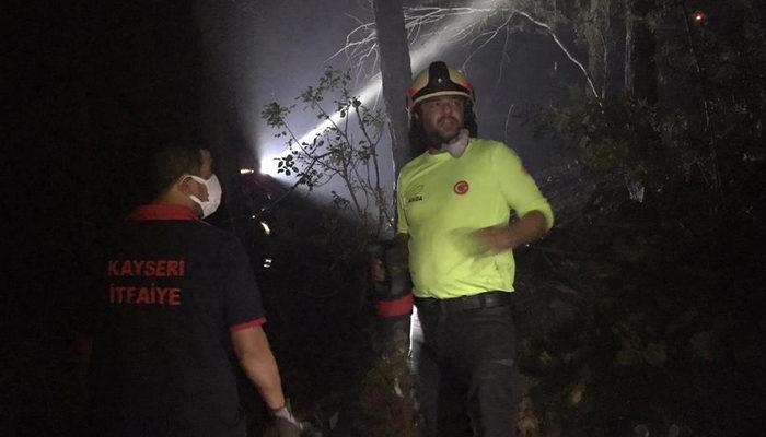 Gurbetçi itfaiyeci, bavulunu kapıp afet bölgesine geldi: Sözün bittiği yerdeyiz, ben böyle bir şey görmedim