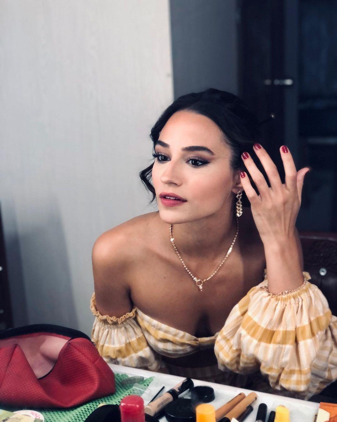 Kazara Aşk dizisinin konusu nedir? Kazara Aşk dizisinin oyuncuları kimlerdir?