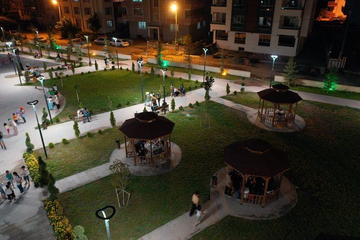 Iğdır'da yıkılan cezaevinin yerine yapılan sosyal yaşam alanı ilgi görüyor G2