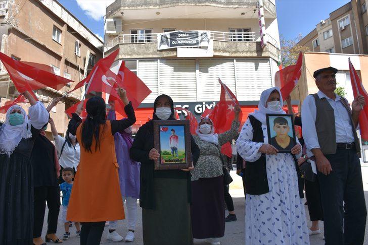 Şırnak’ta terör mağduru aileler HDP İl Başkanlığı binası önünde eylem yaptı G2