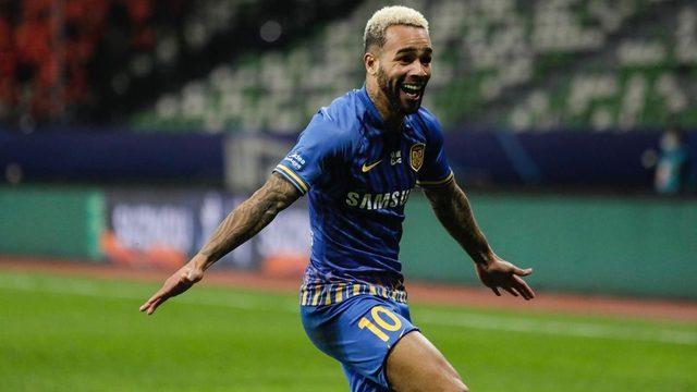 Alex Teixeira transferi sosyal medyada açıkladı
