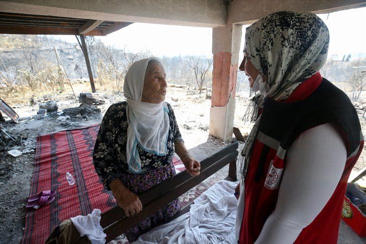 Sağlık Bakanlığı ekipleri orman yangınlarından etkilenenleri yalnız bırakmıyor G5