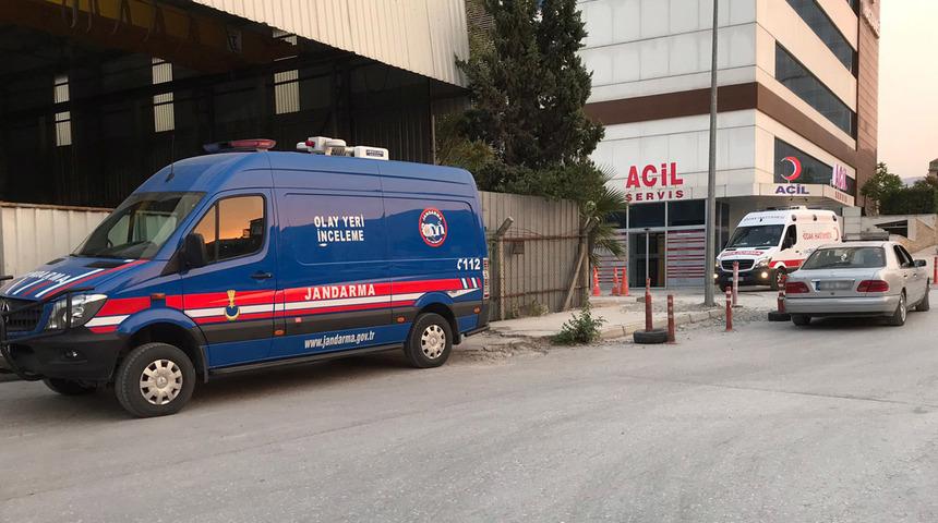 Kan donduran olay! Kayınvalidesini öldürdü, 3 yaşındaki çocuğunu yaraladı