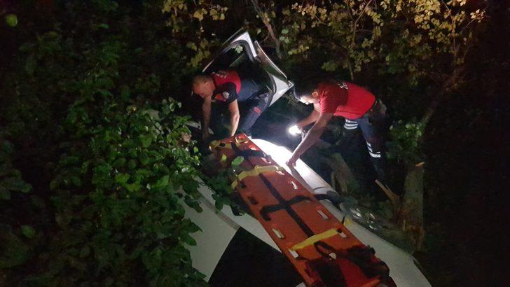 Erzincan'da iki otomobil çarpıştı: 1 ölü, 7 yaralı G2