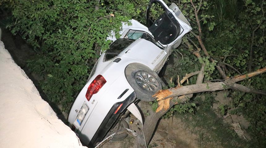 Korkunç kaza! Erzincan'da iki otomobil çarpıştı: 1 bebek hayatını kaybetti, 7 yaralı