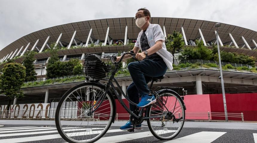 Tokyo'da koronavir&uuml;s vakasındaki rekor artışta su&ccedil;lu Olimpiyatlar mı?