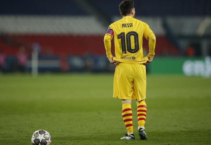 PSG, Lionel Messi ile görüşmelere başladı