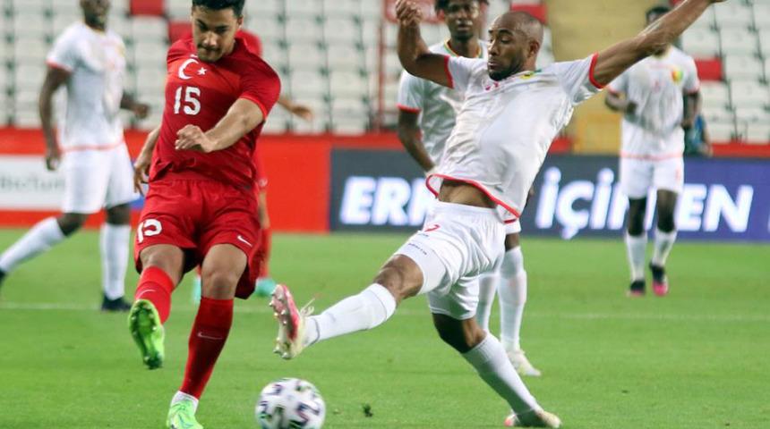 Sevilla'dan Ozan Kabak'a 10 milyon Euro'luk teklif