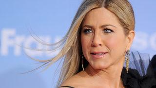 Jennifer Aniston'dan aşı eleştirilere yanıt 